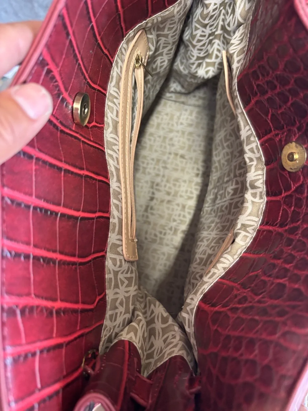 Red Croc-Embossed Tote Bag - Women's Handbag